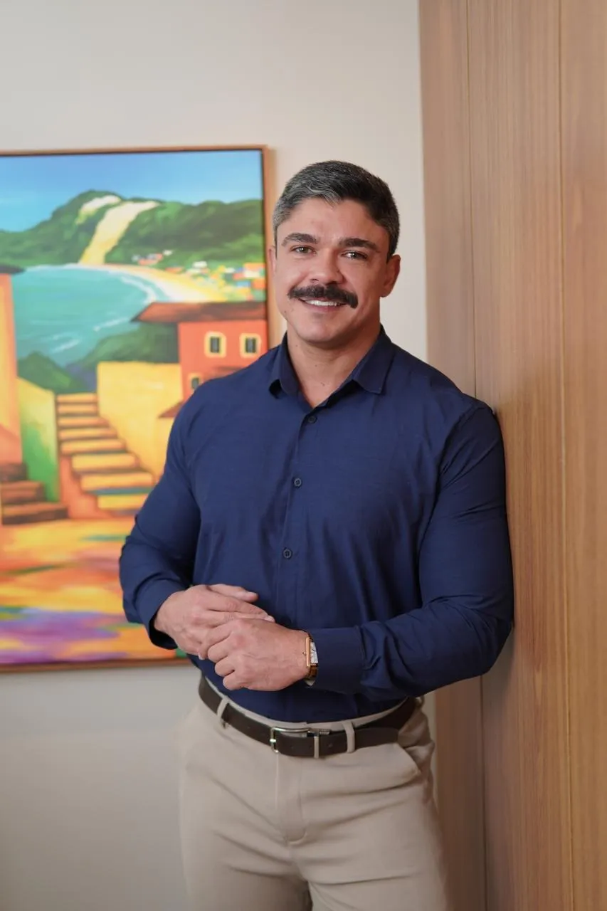 Dr. Iverson Medeiros